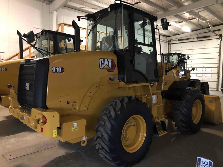 2024-caterpillar-910-image-2