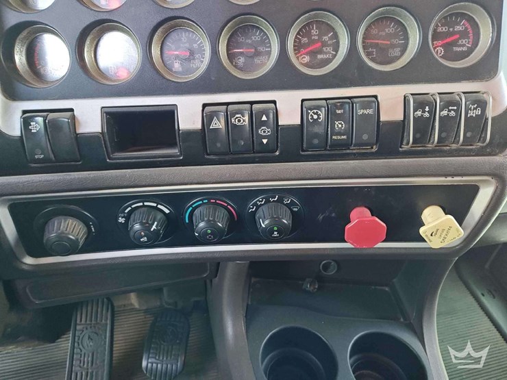 2012-kenworth-t660-image-8