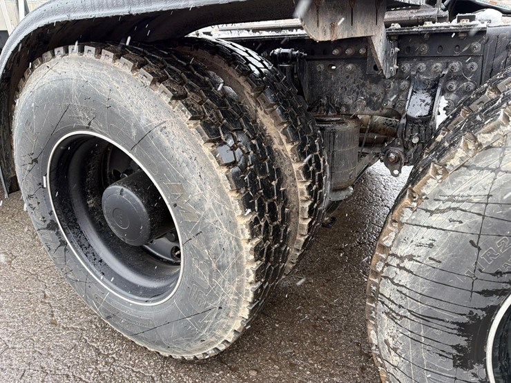 2024-mack-pi64t-pinnacle-truck-tractor-vn:1m1pn4gy4rm014914-image-7