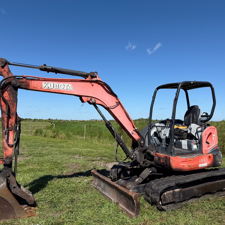 KUBOTA U55-4