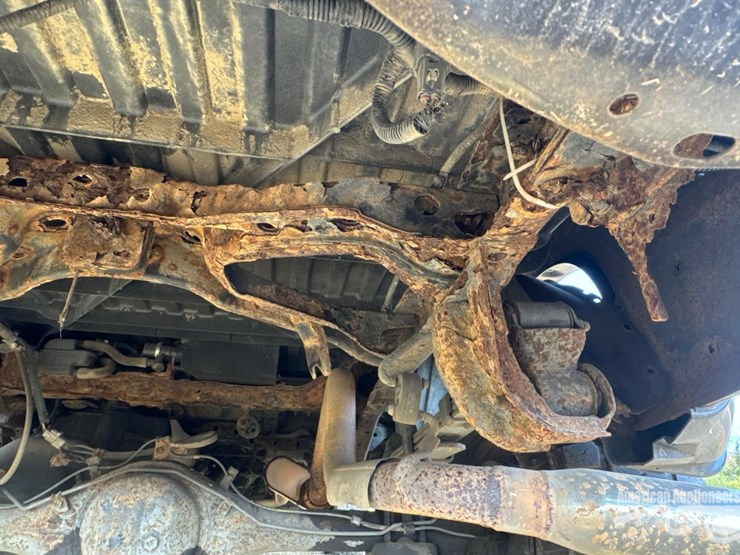 2010-toyota-tacoma-image-9