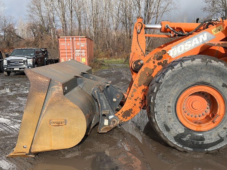 2015-doosan-dl420-5-image-11