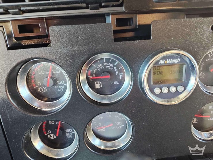 2011-kenworth-t800-image-29