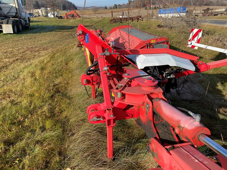 #8000-•-(2)-pottinger-triple-mowers-(colfax,-wi)-image-16