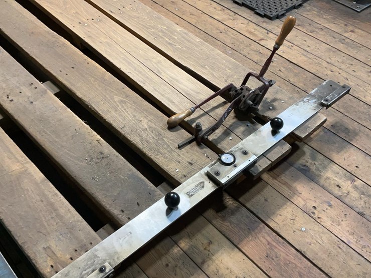 #182-•-armstrong-back-gauge-and-hanchett-swadge-image-3