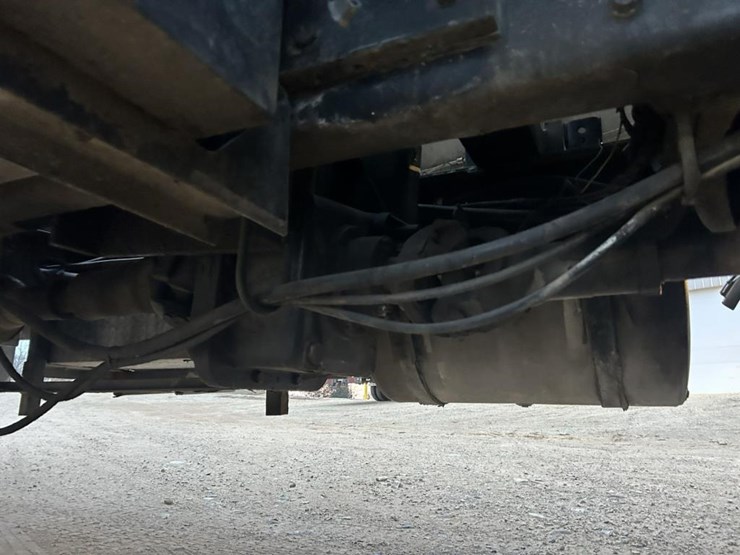 #1432-•-1992-volvo-(white-gmc)-vac-truck-image-45