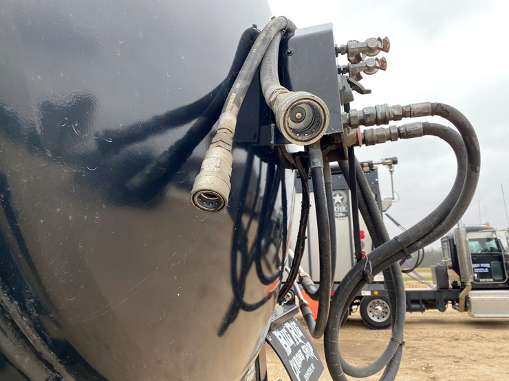 #1030-•-2014-northern-6000-gallon-semi-manure-tanker-trailer(has-wi-title)-(kewaunee,-wi)-image-21