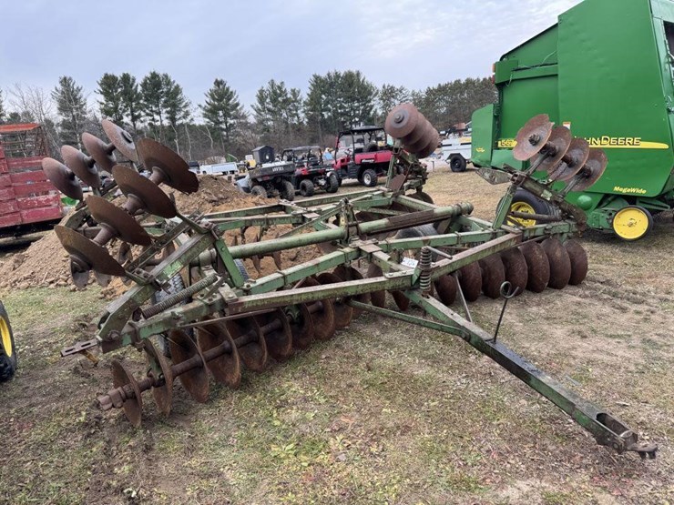 john-deere-110-image-1