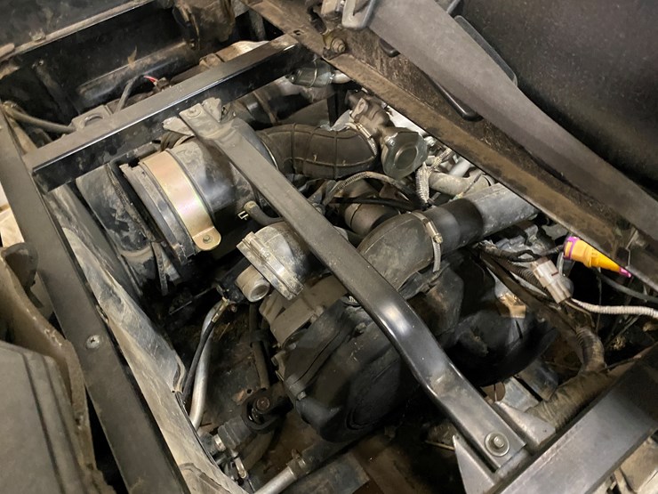 #8100-•-realtree-ut400-rt-utv-(new-holstein,-wi)-image-22