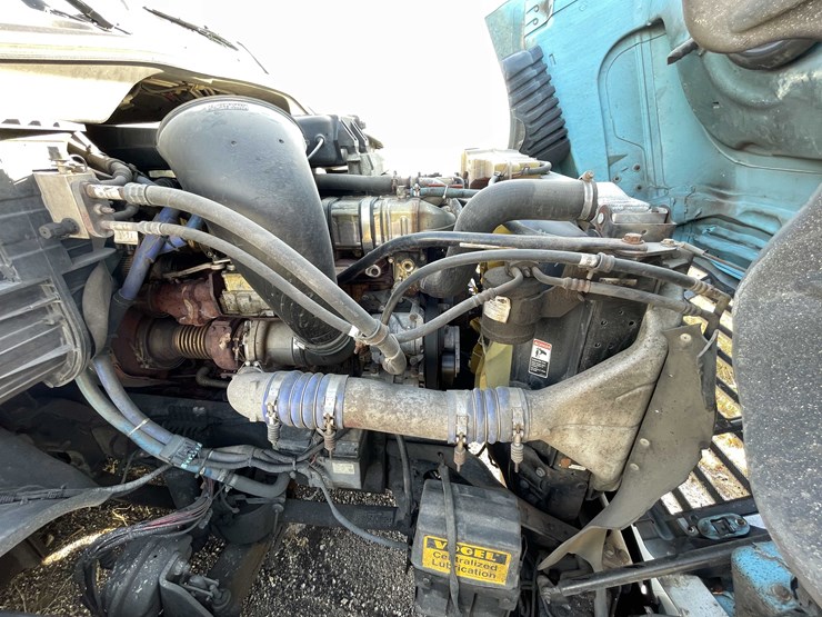 #206-•-2012-freightliner-cascadia-semi-tractor-(title-in-delay)-(denmark,-wi)-image-67