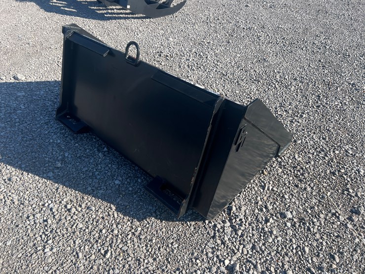 #29793-•-blue-diamond-44"-smooth-bucket-image-3