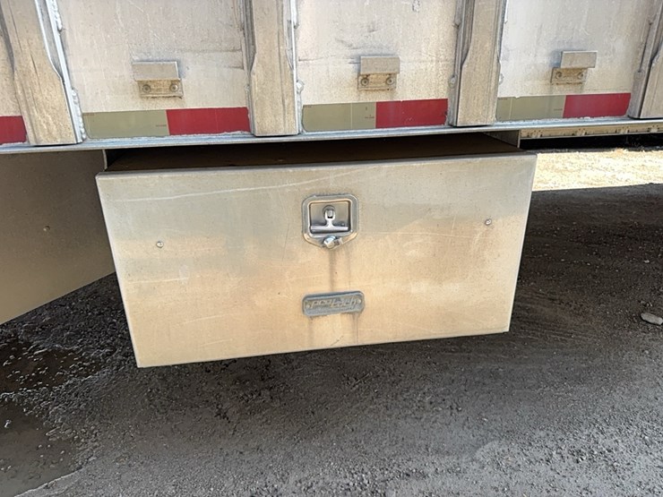 2002-eby-livestock-trailer-image-10