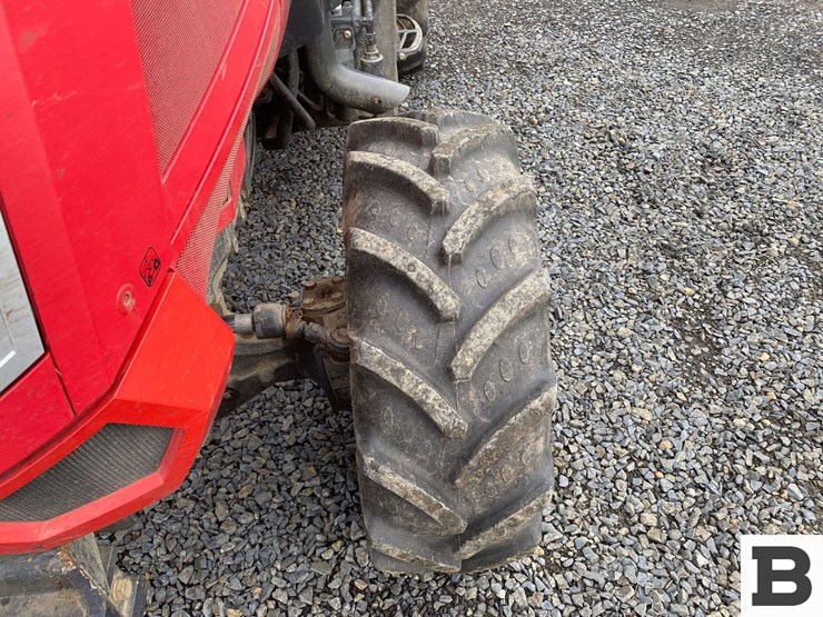 mccormick-x4.30v-tractor-image-13
