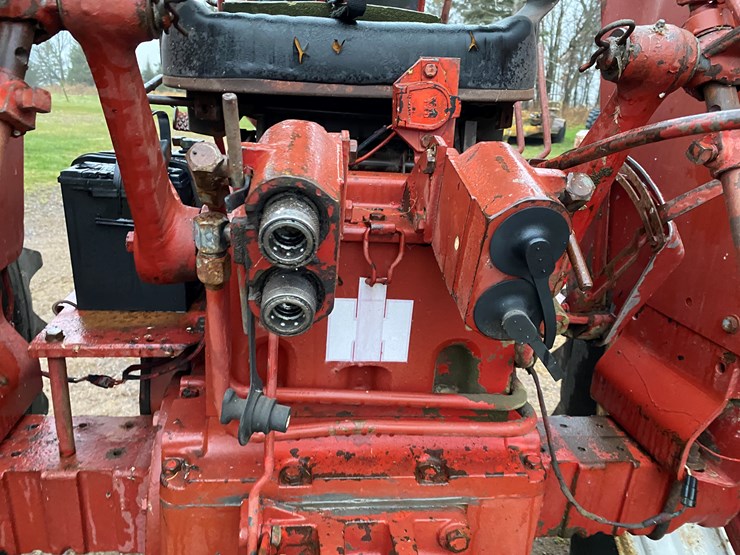 1976-international-686-image-23