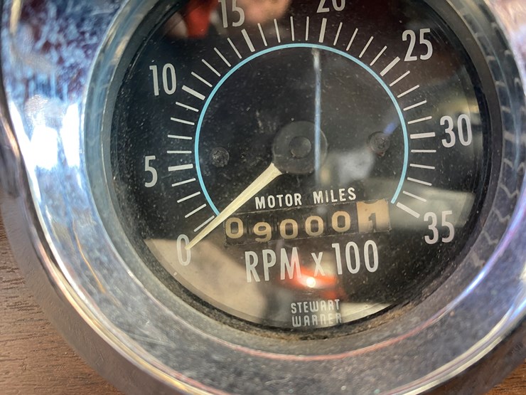 #1010-•-1984-peterbilt-sleeper-cab-semi-(has-wi-title)-(colfax,-wi)-image-47