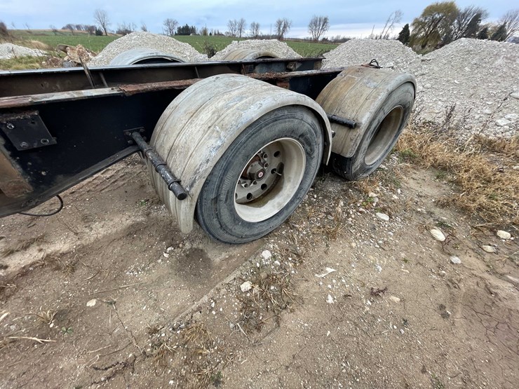 #1320-•-2002-trailer-frame-(has-wi-title)-(new-hostein,-wi)-image-24