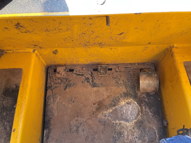 2020-gehl-rt105-image-34