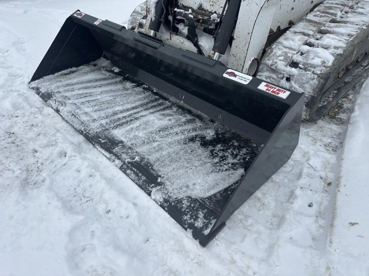 2020-bobcat-t740-image-63