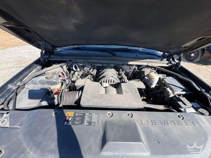 2016-chevrolet-tahoe-image-8