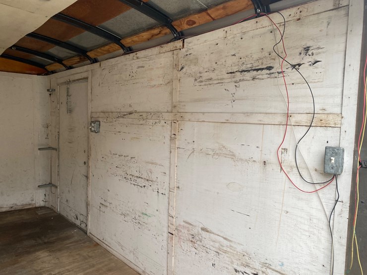 #314-•-2004-roadmaster-tandem-axle-enclosed-trailer-(helenville,-wi)-(has-wi-title)-image-10