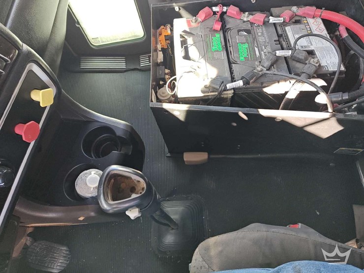 2012-kenworth-t800-image-26