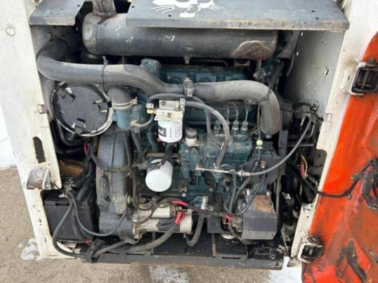 2010-bobcat-s300-image-20