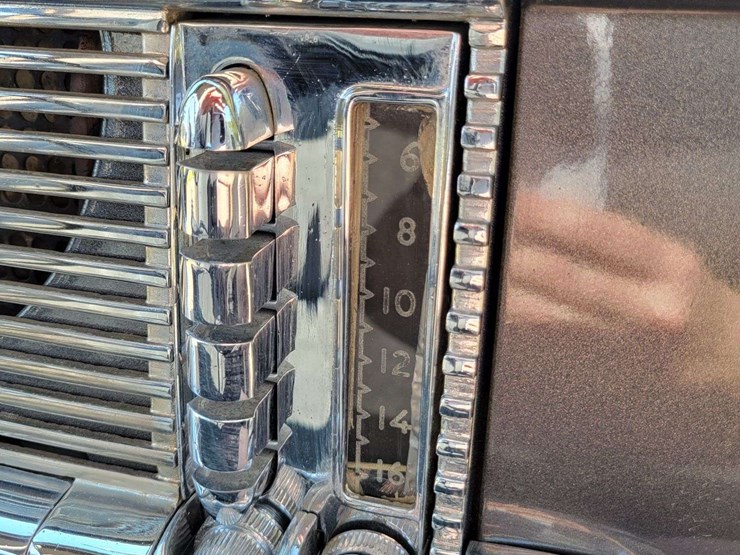 1948-packard-sedan-image-31