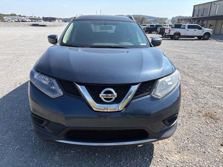 2016-nissan-rogue-image-2