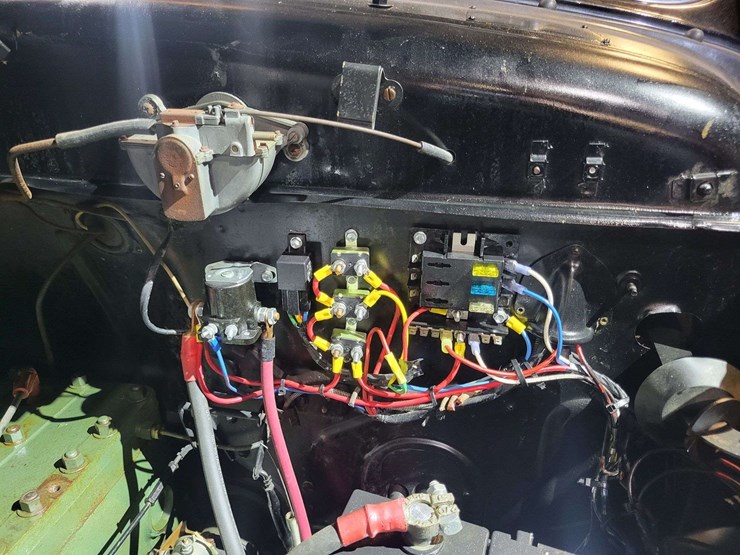 1948-packard-sedan-image-76