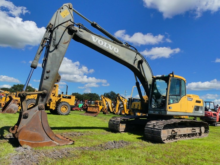 volvo-ec220dl-image-1