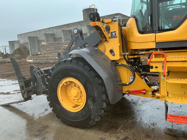 2022-volvo-l60h-image-44