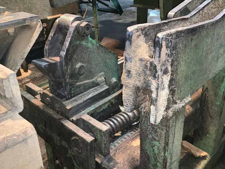 #131-•-log-turner-image-1