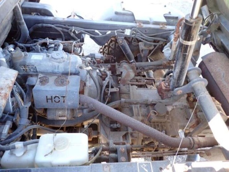 2011-kubota-rtv1100-image-38