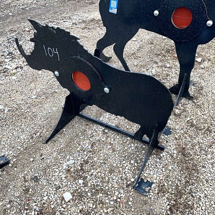 NEW 3/8IN. AR500 STEEL WILD BOAR SHOOTING TARGET NEW SUPPORT EQUIPMENT