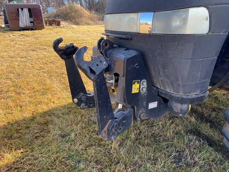 2014-case-ih-340-image-24