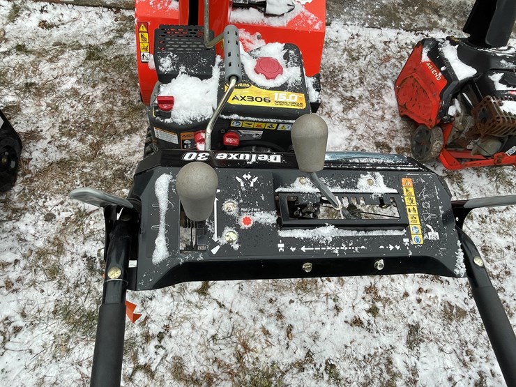 #2710-•-ariens-deluxe-30-snow-blower-(fall-creek,-wi)-image-12