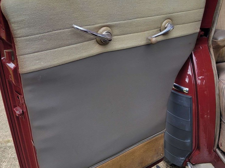 1948-ford-sedan-image-43