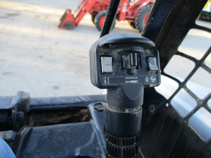 2000-bobcat-863-image-10