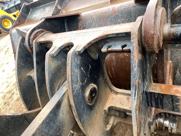 2011-case-821f-image-30