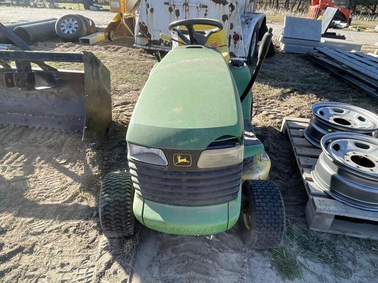 john-deere-lt133-image-2