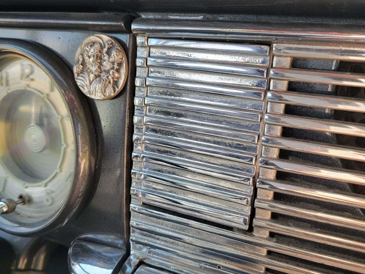 1948-packard-sedan-image-43