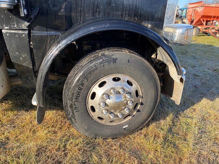 #1012-•-2013-peterbilt-tandem-axle-day-cab-semi-(has-wi-title)-(colfax,-wi)-image-30