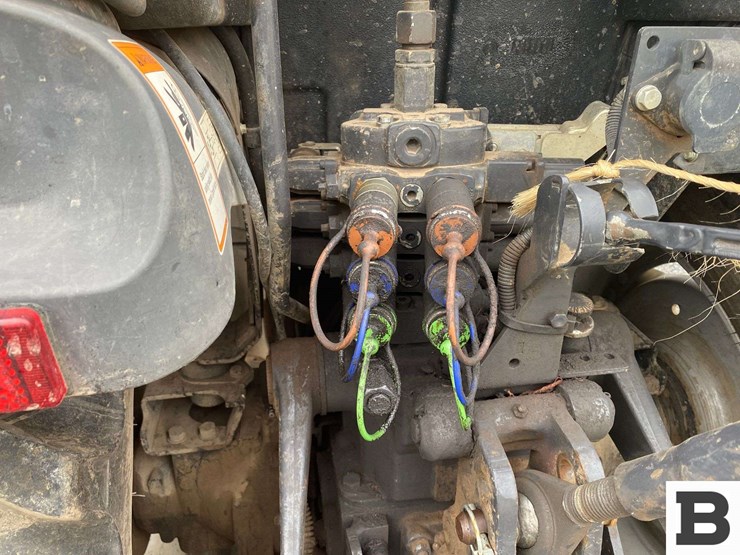 mccormick-x4.30v-tractor-image-24