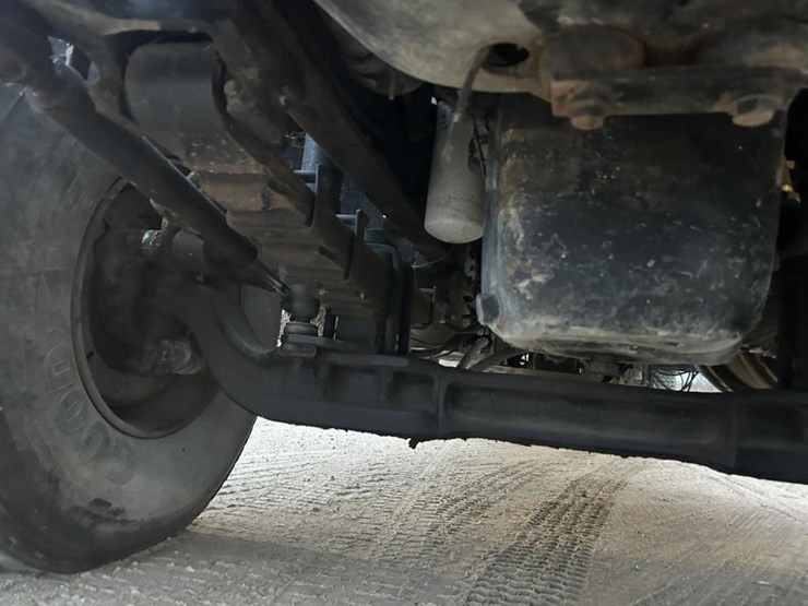 #1432-•-1992-volvo-(white-gmc)-vac-truck-image-48