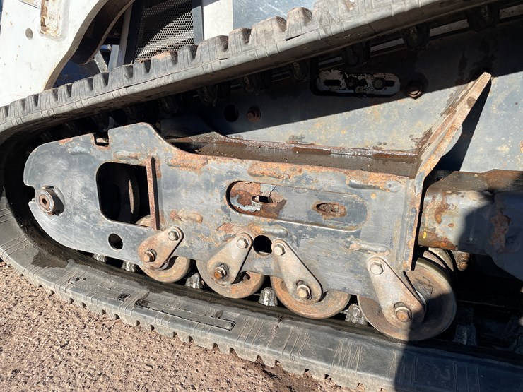 2022-bobcat-mt55-image-14