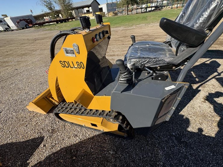#118-•-sdll80-mini-skid-steer-loader-image-3