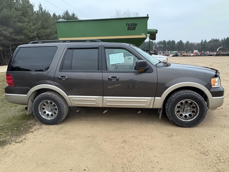 2005-ford-expedition-image-4