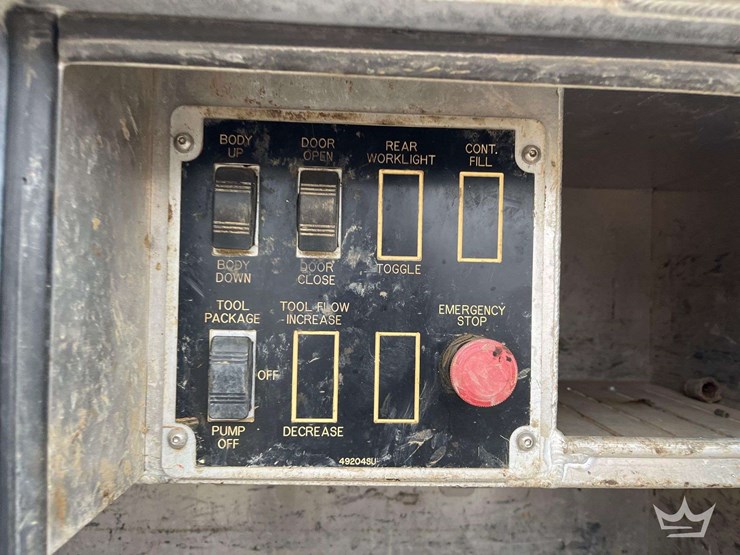 2010-international-7600-image-23