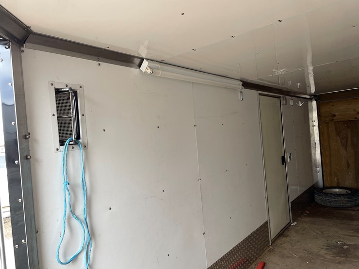 #1397-•-2001-karavan-expedition-trailer-(no-title)-(of)-image-41