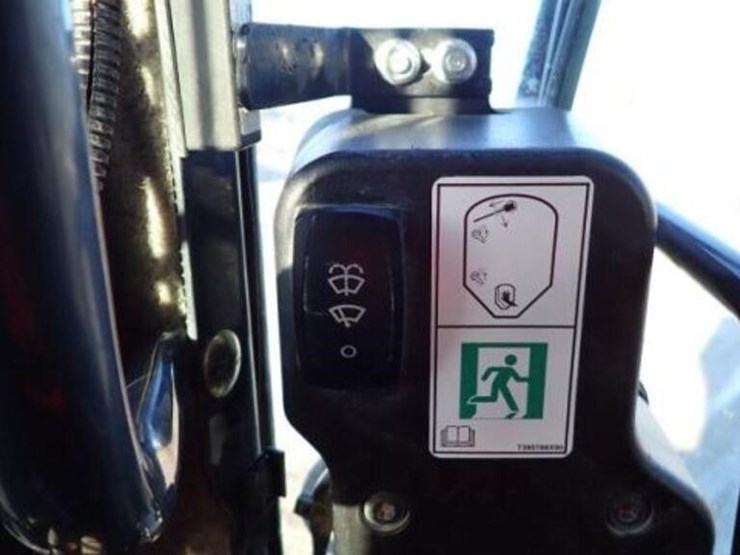 2019-deere-331g-image-17